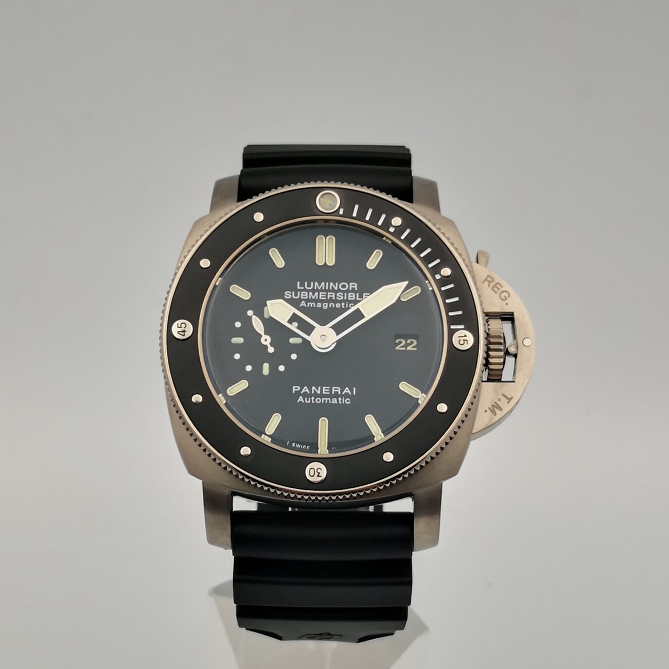 Panerai Luminor Submersible