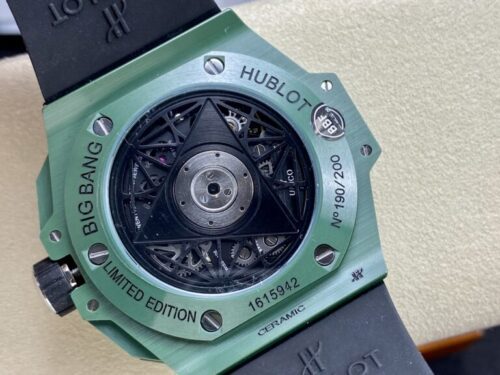 Hublot Big Bang Sang Bleu II Ceramic Green 44mm - Image 5