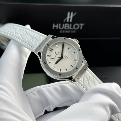 Hublot Classic Fusion Women Watch 33mm White Dial - Image 3