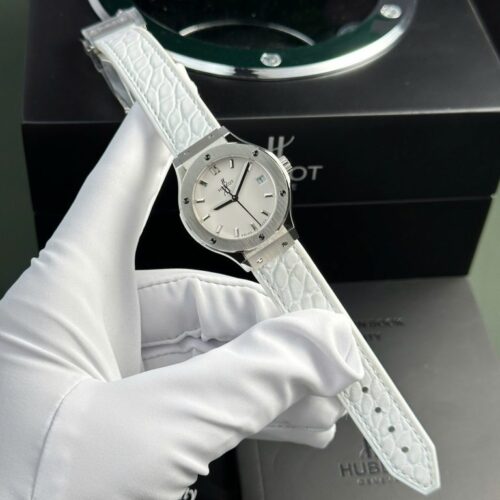 Hublot Classic Fusion Women Watch 33mm White Dial - Image 5