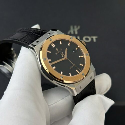 Hublot Classic Fusion Black Dial King Gold Bezel 42mm - Image 2