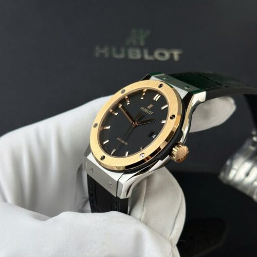 Hublot Classic Fusion Black Dial King Gold Bezel 42mm - Image 3