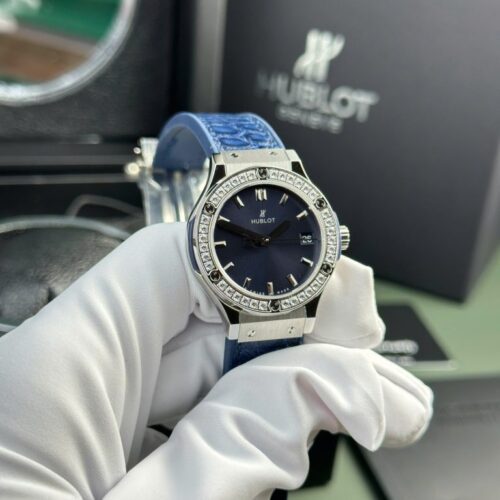 Hublot Classic Women Watch 33mm Blue Dial - Image 2