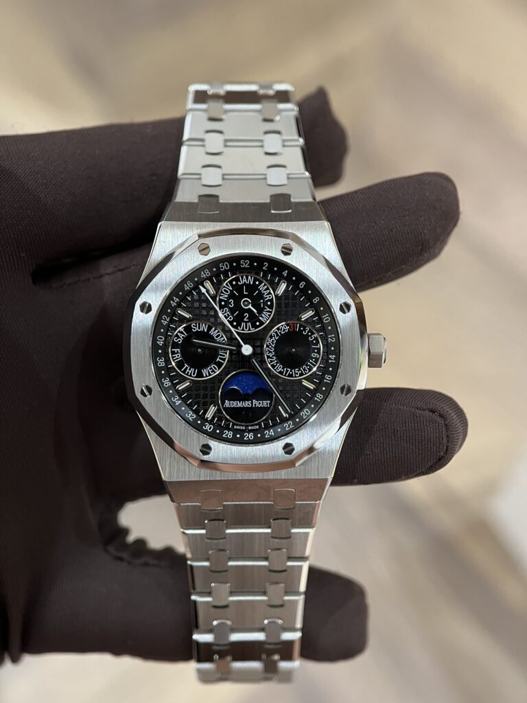 Audemars Piguet Royal Oak 26574ST 41mm with Black Dial