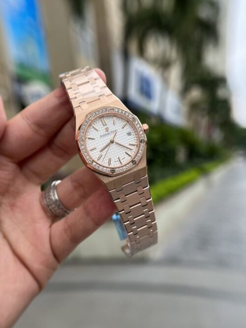 Audemars Piguet Royal Oak 34mm Rose Gold with White Dial - Image 3