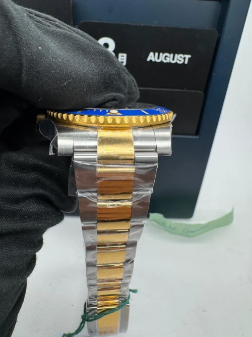 Rolex Submariner Oyster 41mm Oystersteel and Yellow Gold - Image 9