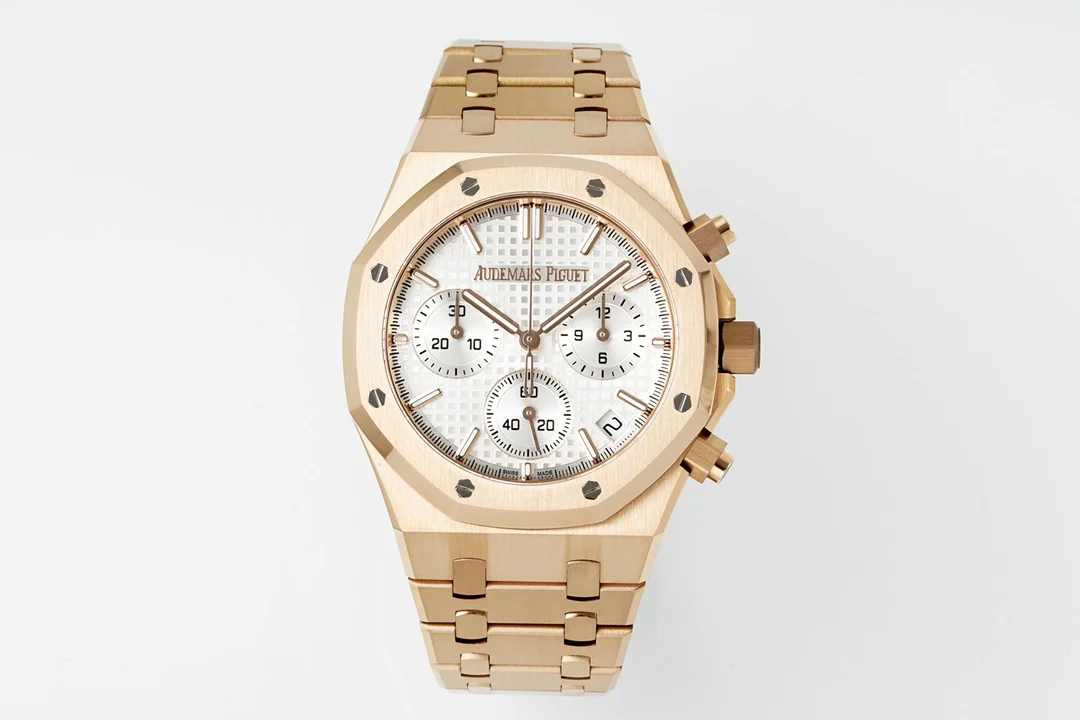 Royal Oak Chrono 26240 RG APSF White/RG Dial on RG Bracelet 