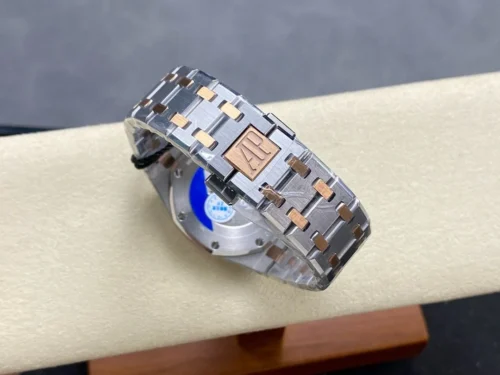 Audemars Piguet Royal Oak Quartz Ref. 67651SR.ZZ.1261SR.01 Super Clone - Image 8