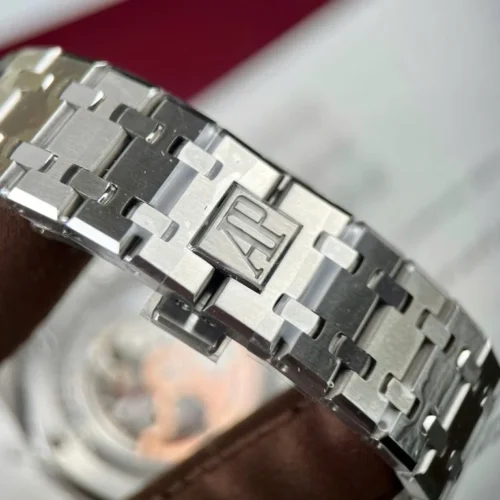 Audemars Piguet Royal Oak Chronograph 26574ST Red Dial - Image 6