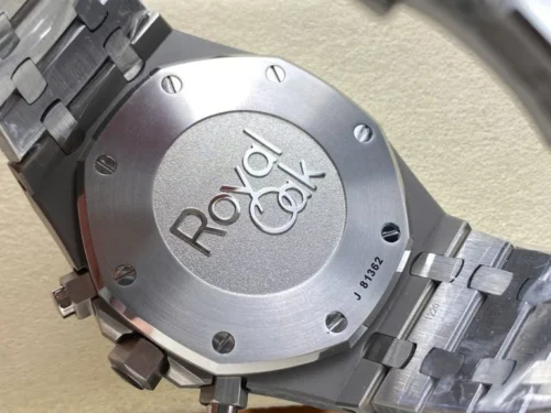 Audemars Piguet Royal Oak 26331 Chronograph White Dial 41mm  - Image 7