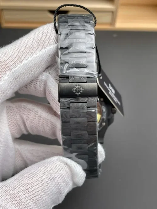 Patek Philippe Nautilus 5711 DIW Carbon Ultra Light Swiss Movement Replica 40mm - Image 7