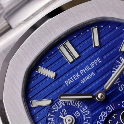 Patek Philippe Nautilus 5740 Men Blue Dial Metal Wire 40mm - Image 4