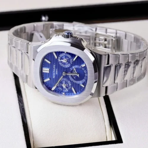 Patek Philippe Nautilus 5740 Men Blue Dial Metal Wire 40mm - Image 5