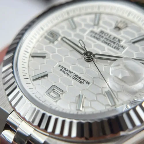 Land-Dweller 127334 40mm Imitation White/Honeycomb Dial - Image 5