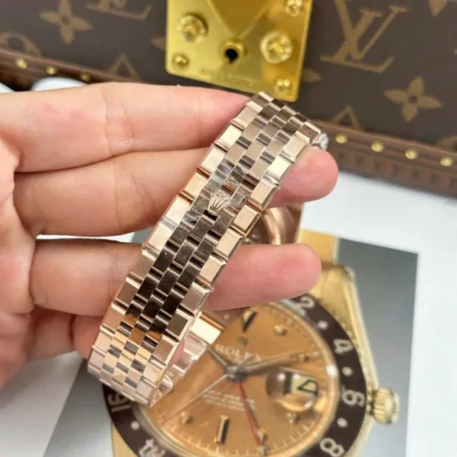 Land-Dweller 127335 40mm Rose Gold Replica White/Honeycomb Dial - Image 8