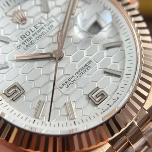 Land-Dweller 127335 40mm Rose Gold Replica White/Honeycomb Dial - Image 2