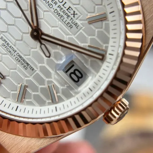 Land-Dweller 127335 40mm Rose Gold Replica White/Honeycomb Dial - Image 3