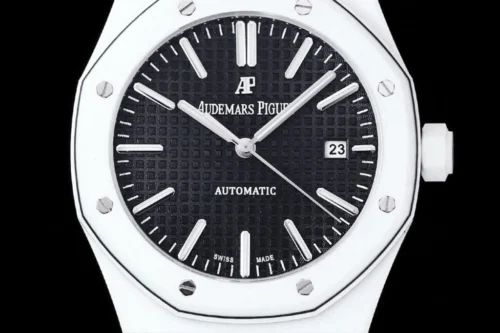 Royal Oak 15400 Black Dial in White Carbon Fibre on Black Nylon Strap - Image 4