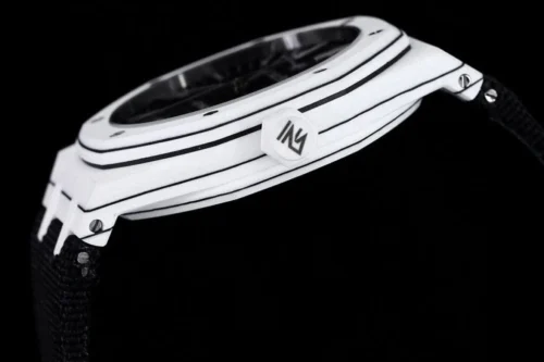Royal Oak 15400 Black Dial in White Carbon Fibre on Black Nylon Strap - Image 6