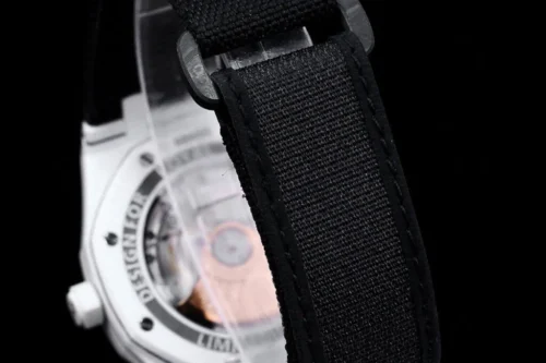 Royal Oak 15400 Black Dial in White Carbon Fibre on Black Nylon Strap - Image 8
