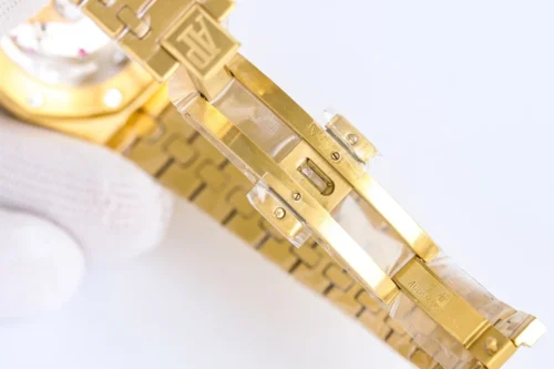 Royal Oak 15550BA Champagne Dial 1017 ALYX 9SM Yellow Gold - Image 6
