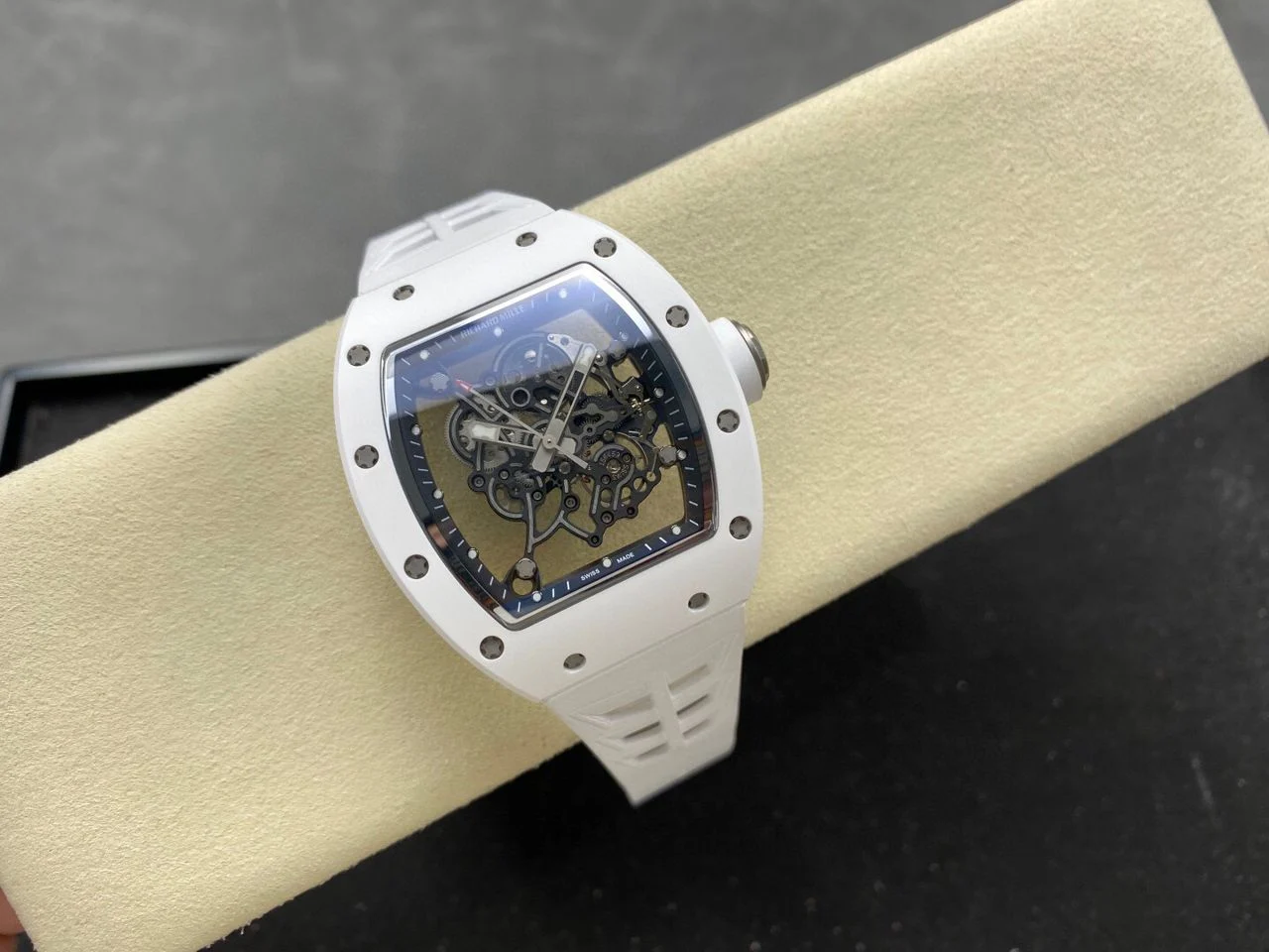 Custom RM055 White Ceramic APSF 1:1 Best Edition Black Bezel White Crown on Rubber Strap Custom Vaucher Movement