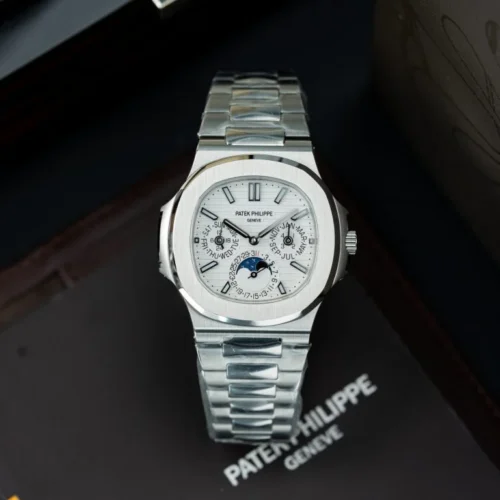 Patek Philippe Nautilus 5740 White Dial Automatic Movement 40mm