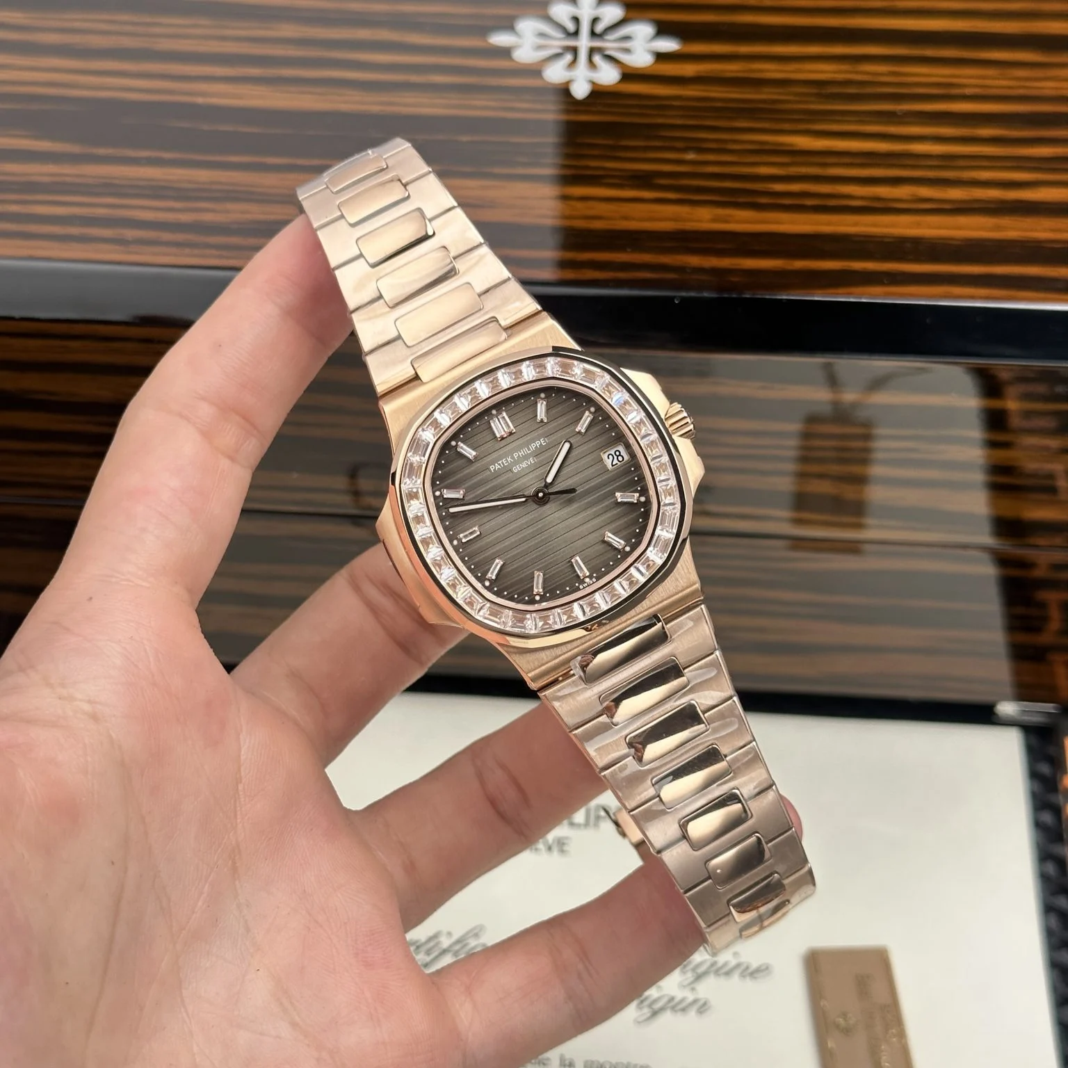Patek Philippe Nautilus 5723 Gray Dial Bezel Stone CZ Baguette 40mm